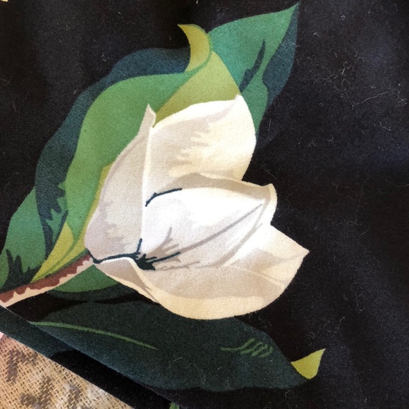 Banana Republic Cropped Floral Pants - Picture 7 of 7